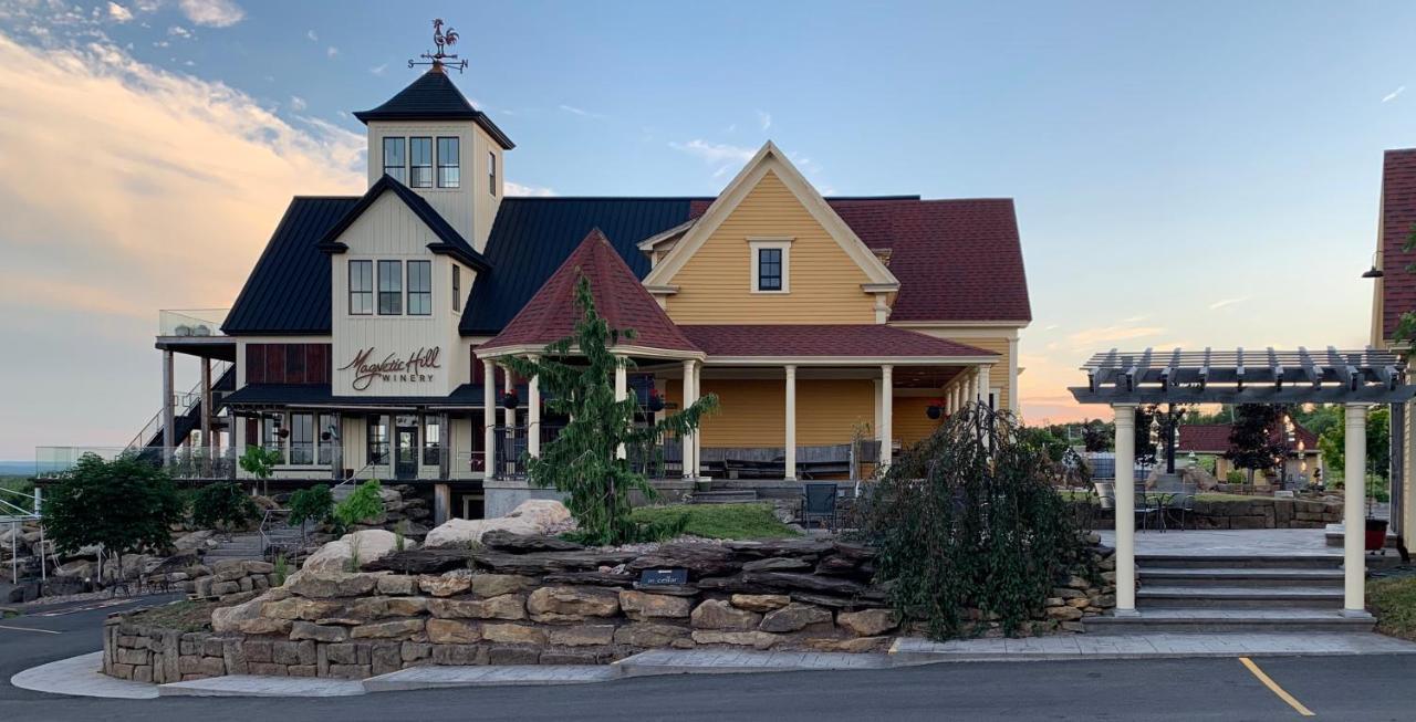 Magnetic Hill Winery Otel Moncton Dış mekan fotoğraf